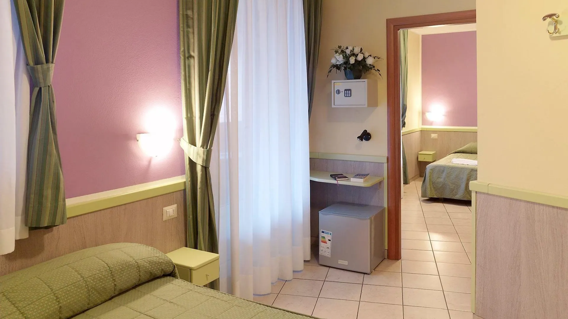 Hotel Arco Romana Milan 3*,