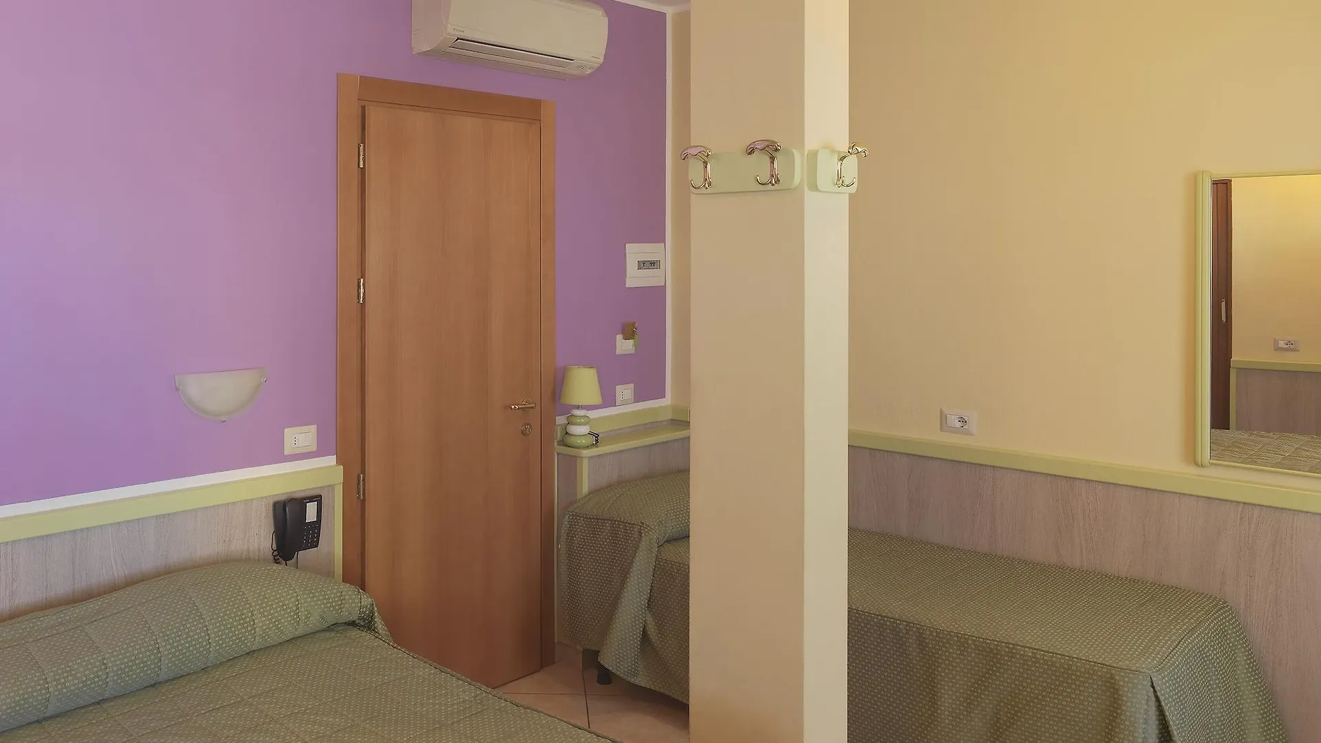 Hotel Arco Romana Milan 3*,  Italy